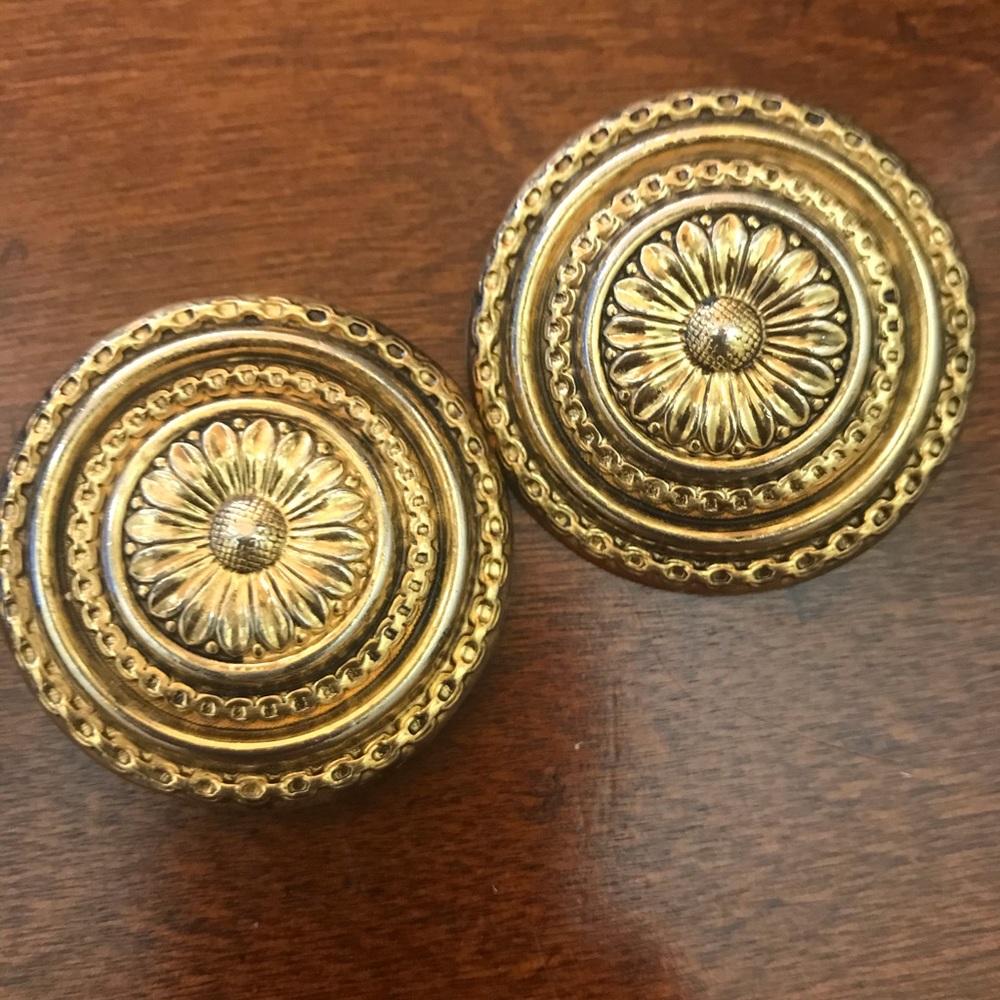 Vintage Sunflower Clip-On Earrings - Picture 1 of 4